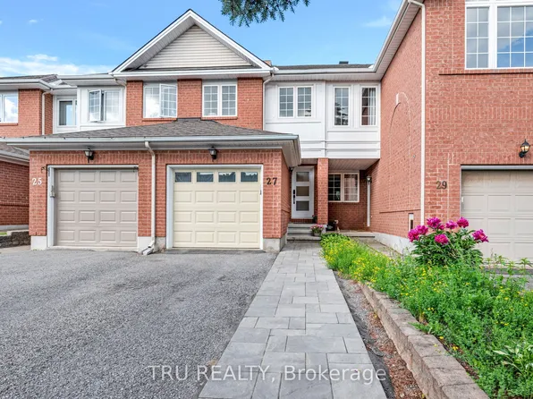 27 Celebration St, Ottawa, ON K2C 4A6