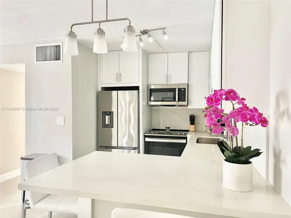 2145 Pierce St APT 209, Hollywood, FL 33020