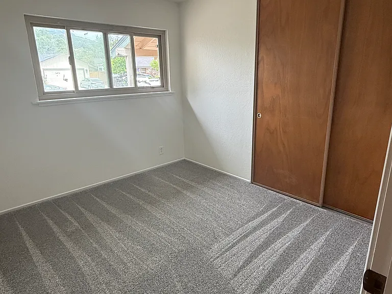 561 Princeton Pl — Photo 13