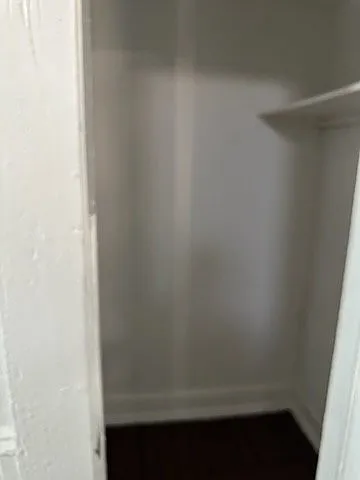 308 S Hills St — Photo 3