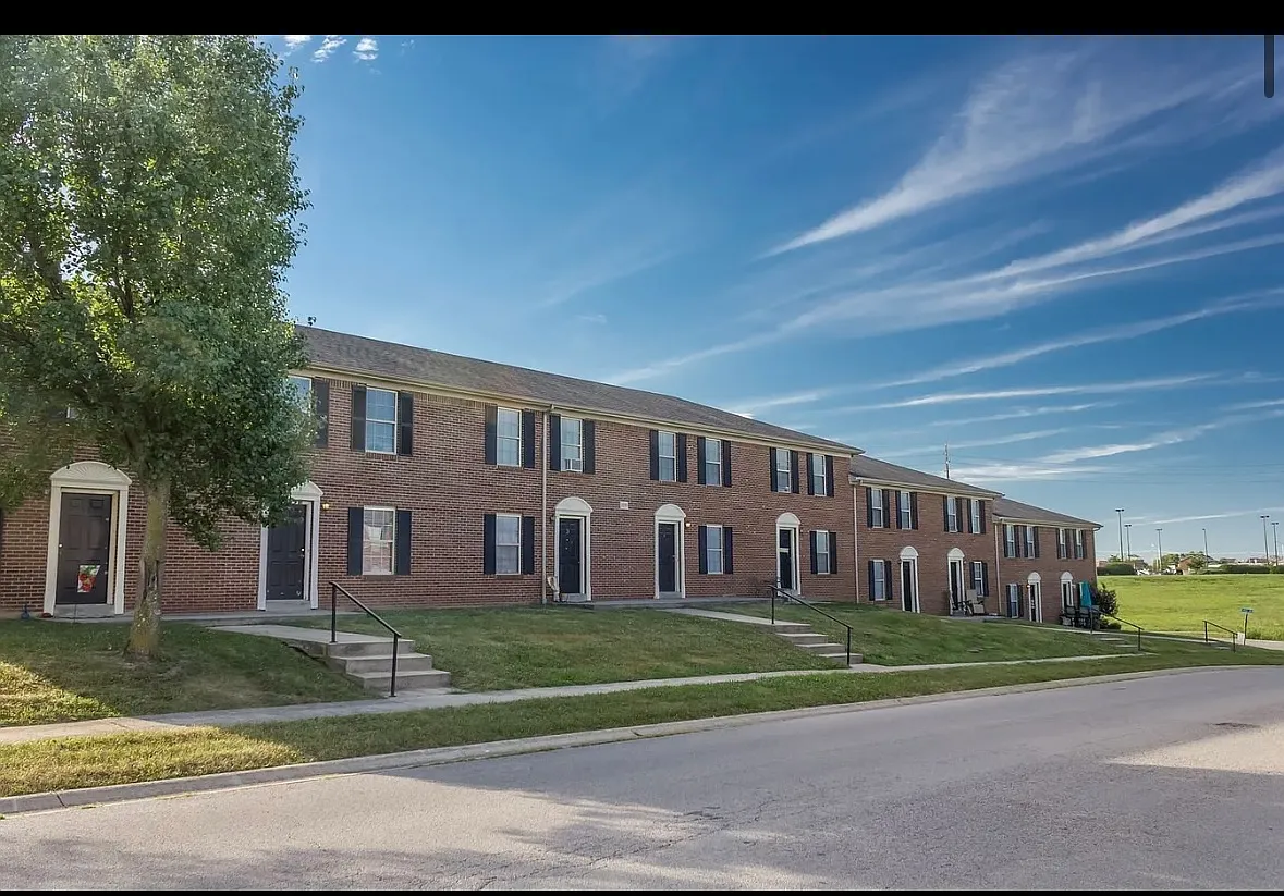 2 bed, 1200 sqft, $1,200 — Photo 1