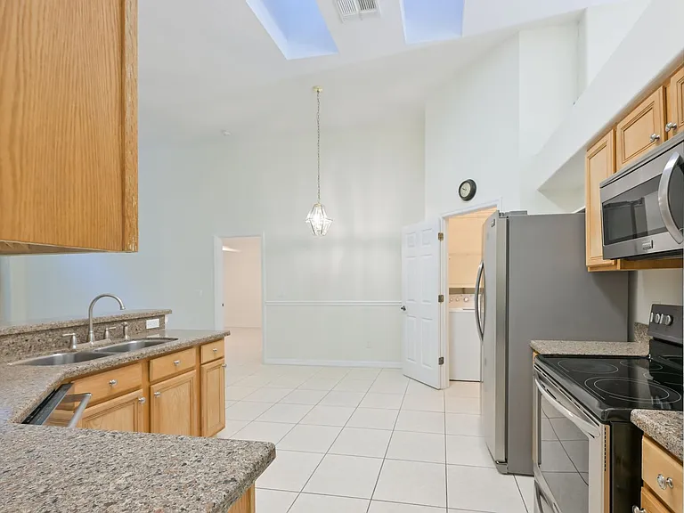 1147 Timber Trace Dr — Photo 13