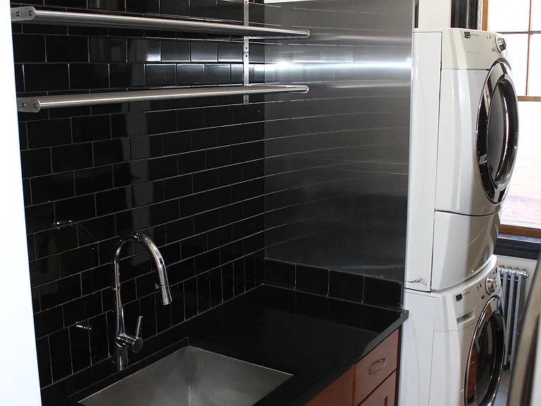 4054 Chestnut St #2R — Photo 6