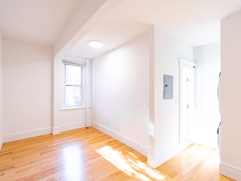175 Hemenway St #16 — Photo 8