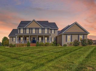 275 Grail Castle Ct, Weldon Spring, MO 63304