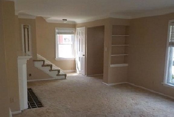 4th image of 12324 Darlington Ave