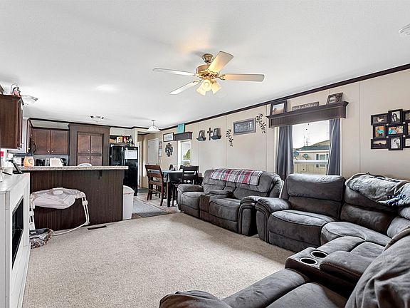 3rd image of 4709 White St