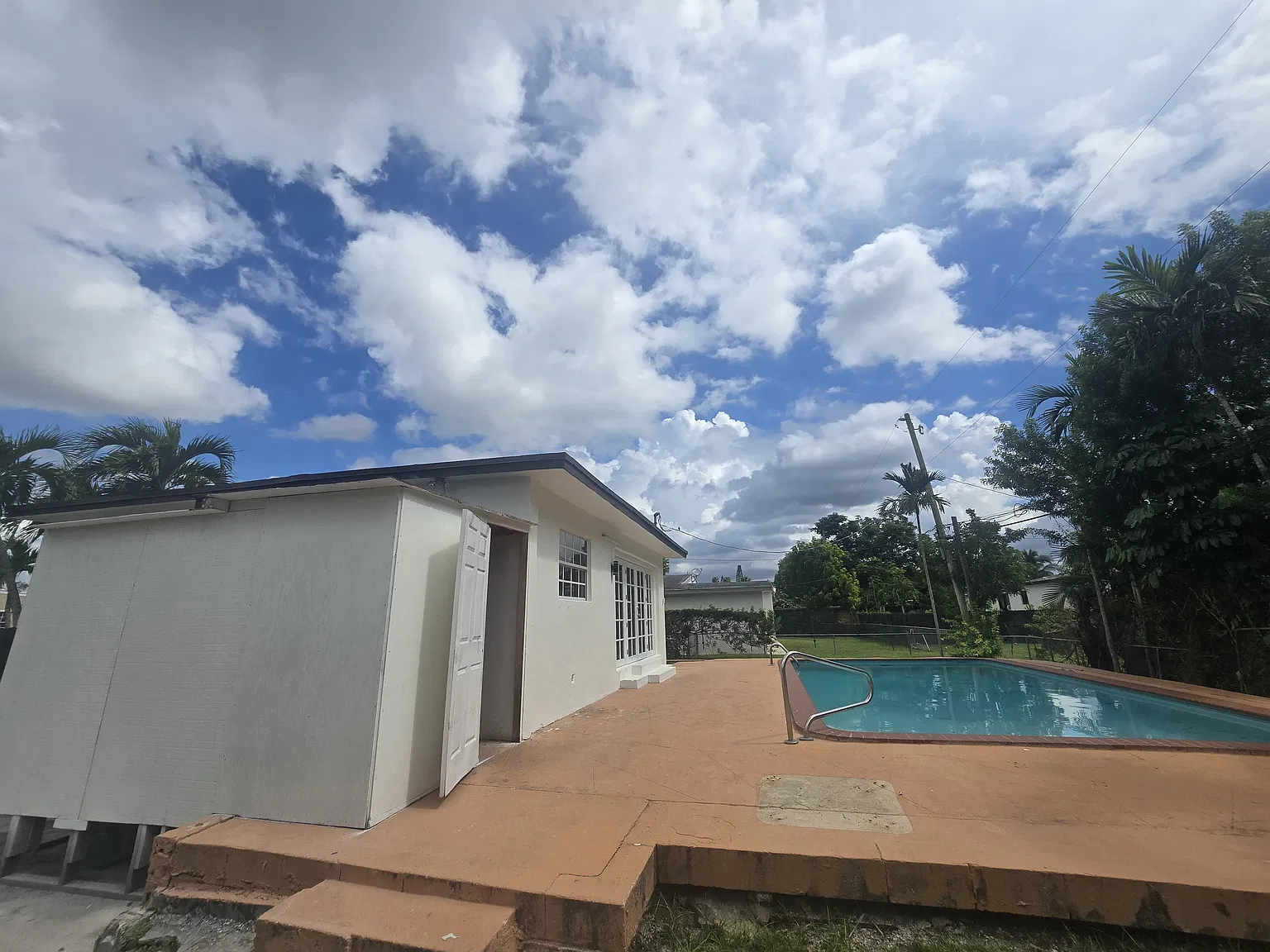 4 bed, 1400 sqft, $4,500 — Photo 4