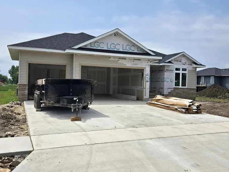 4115 Mark Dr — Photo 2