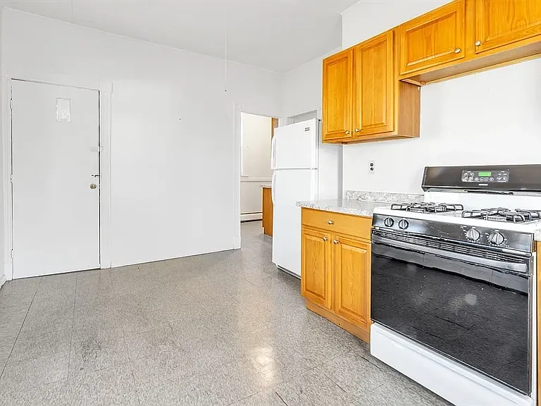 6 Priesing St #1 — Photo 10