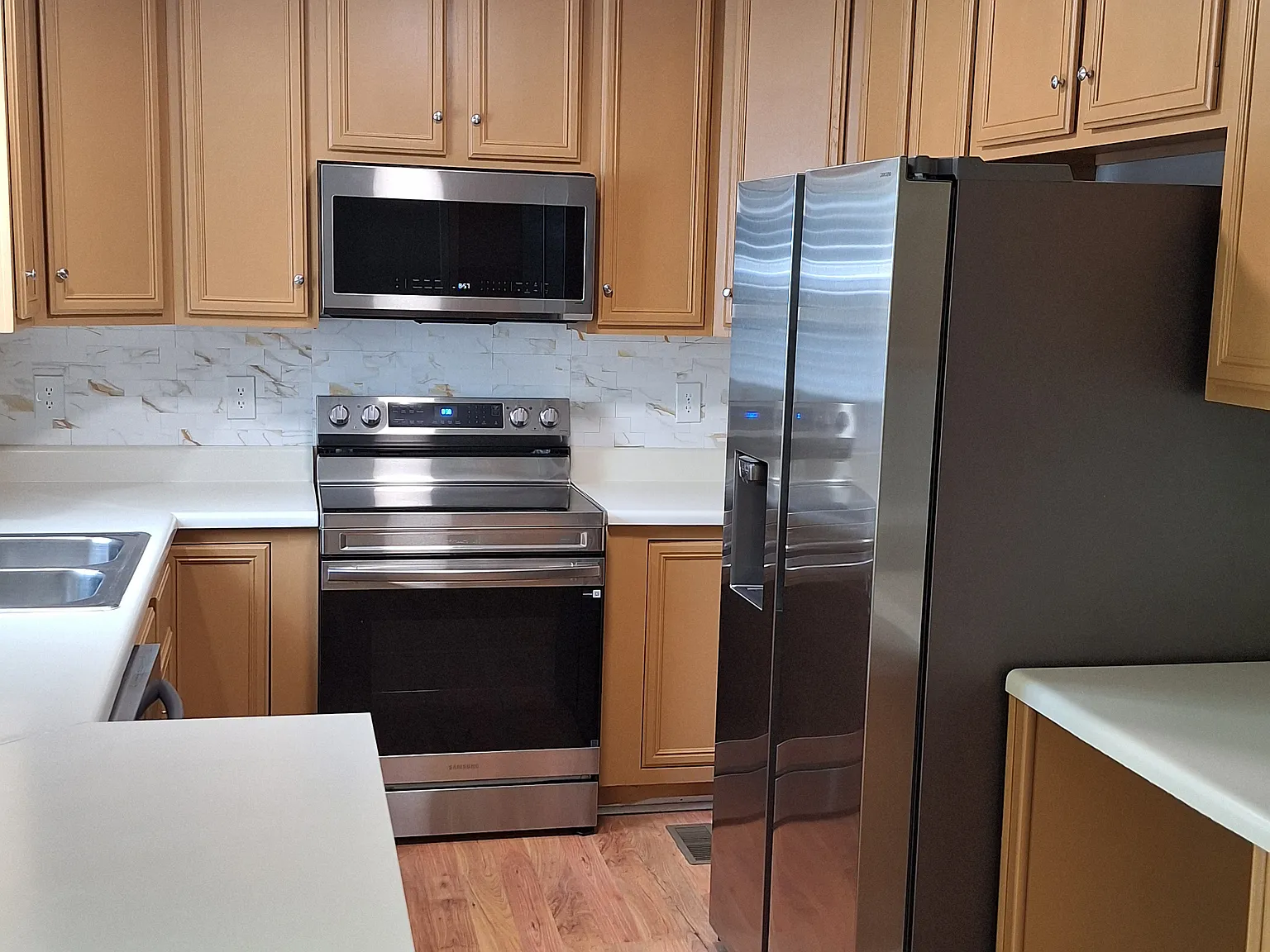 4 bed, 3.5 bath, 2150 sqft, $2,099 — Photo 3