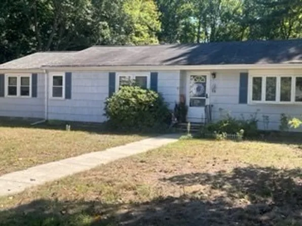 14 Grayland Rd, Lynnfield, MA 01940
