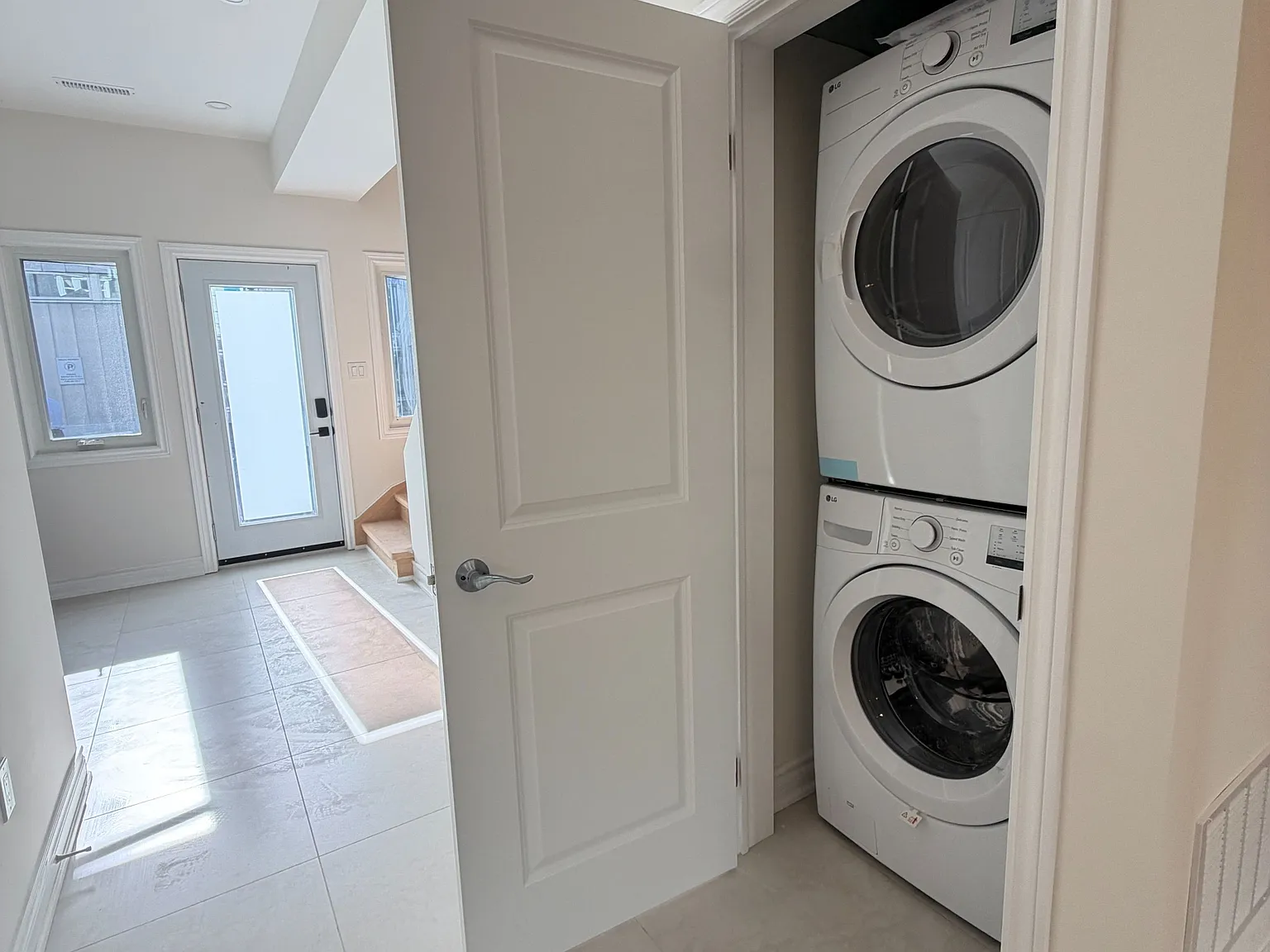 356 Huron St — Photo 4