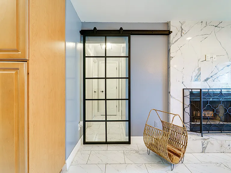 2822 Palomar St — Photo 15