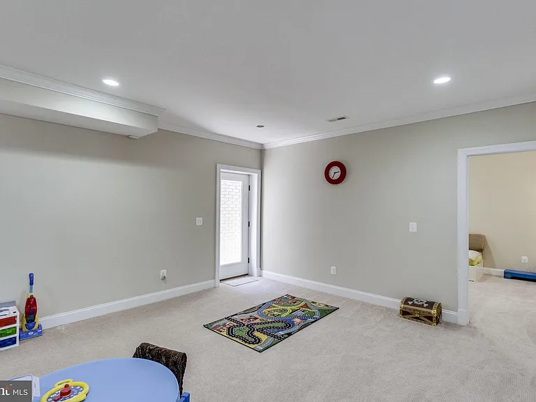 312 Pine St — Photo 24