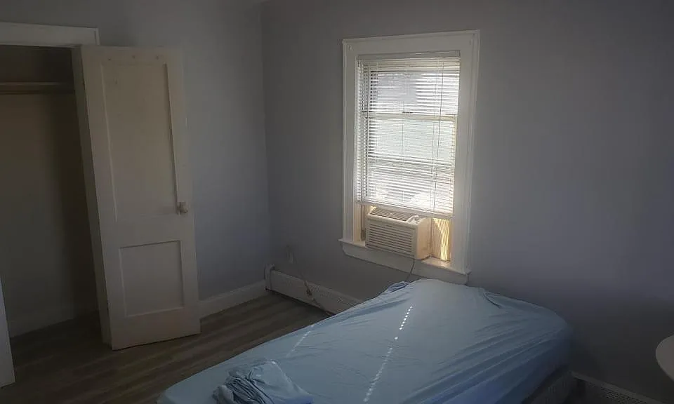 20 New St #4