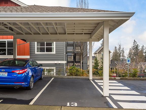 5th image of 1650 25th Ave NE Unit 201
