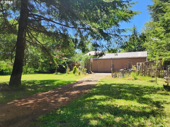 44424 Finch Ln, Sixes, OR 97476