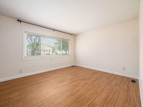 3rd image of 3153 Lotz Dr