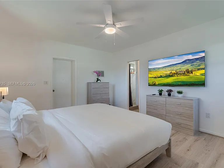 820 SW 26th Rd — Photo 15