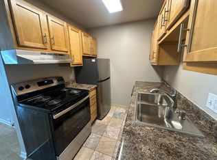 702 W Badger Rd APT 14, Madison, WI 53713