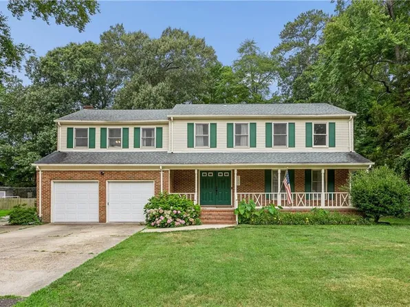 112 Breezy Point Dr, Yorktown, VA 23692