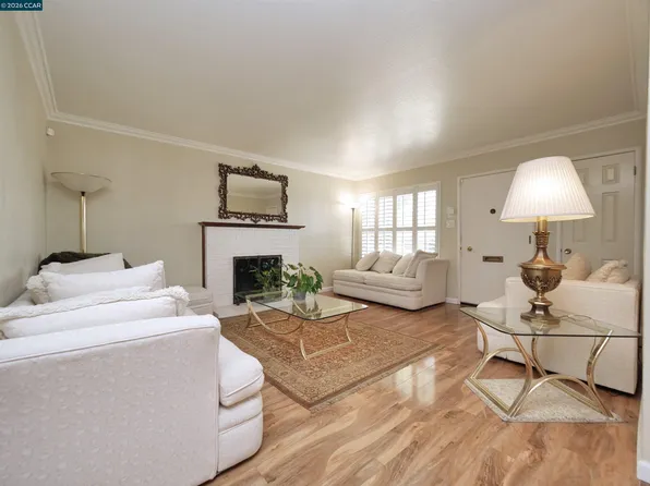 2979 Gilma Dr, Richmond, CA 94806