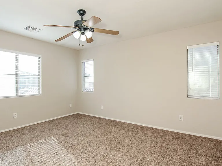 4665 E Olney Ave — Photo 9