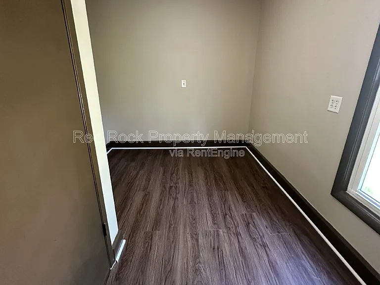 835 Elm St — Photo 14