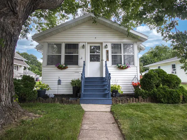 1832 Minnesota St, Oshkosh, WI 54902