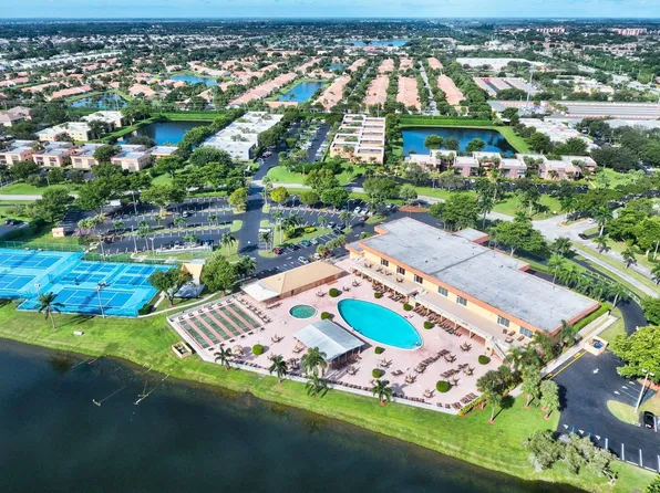 15364 Lakes Of Delray Blvd APT 45, Delray Beach, FL 33484