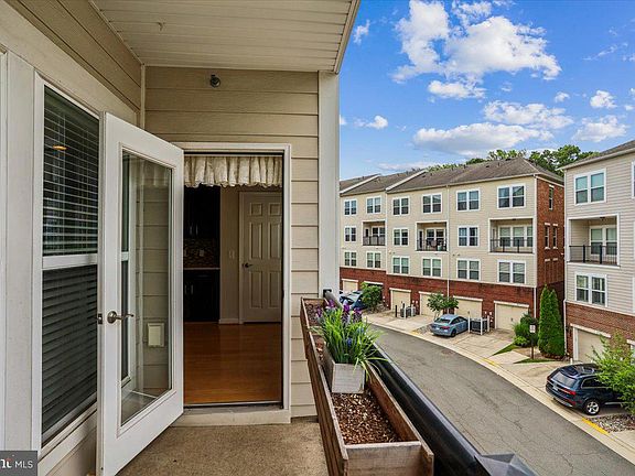 4th image of 2993 Rittenhouse Cir Unit 90