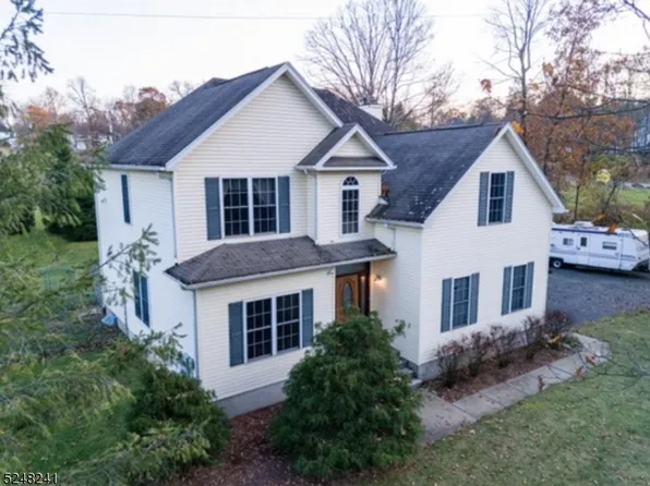 120 Stonehedge Ln, Byram Twp., NJ 07871