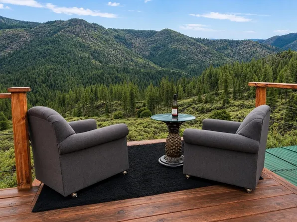 Humbug Creek Rd, Yreka, CA 96097