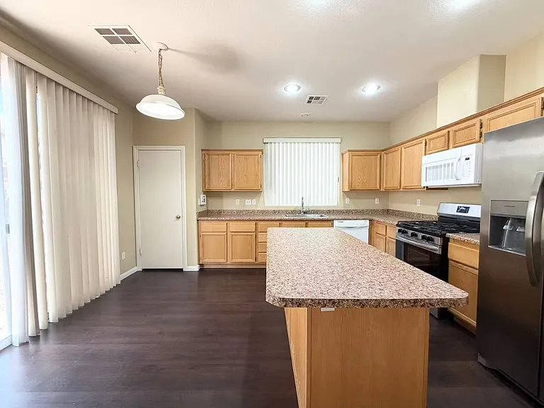 8540 Last Point Ave — Photo 9