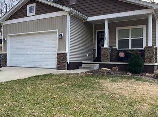 121 S Main St, Glen Carbon, IL