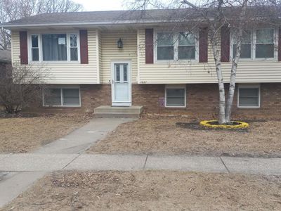 1827 13th Ave, Moline, IL, 61265