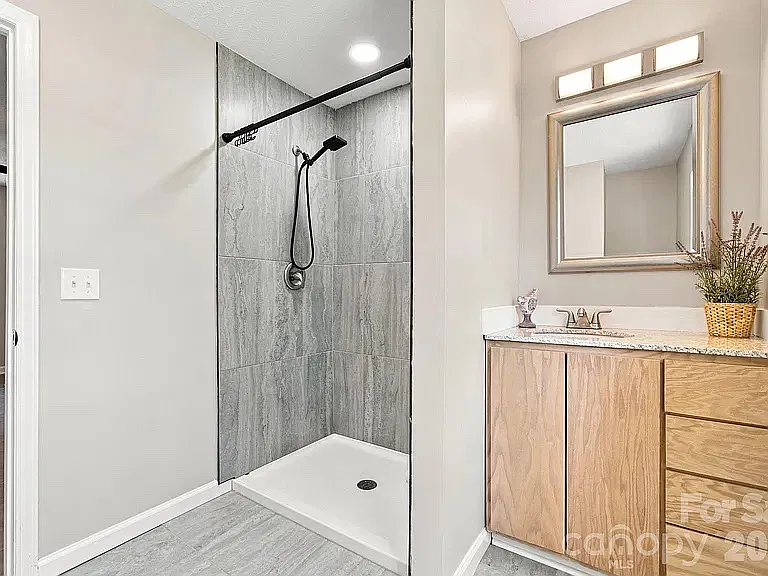 3 bed, 1224 sqft, $1,850 — Photo 3