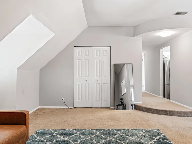 4330 W Pine Blvd #3 — Photo 4