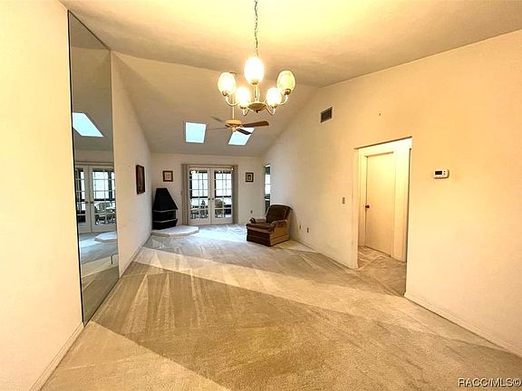 4th image of 385 E Hartford St APT 7A