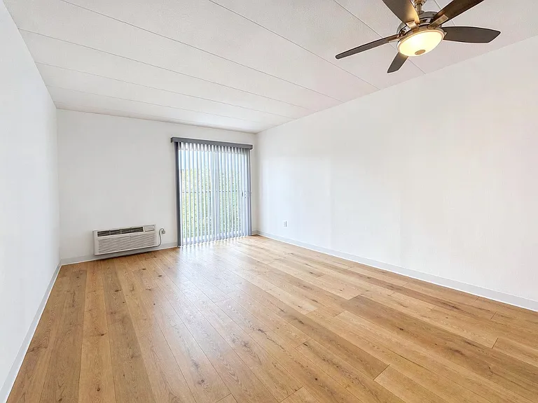 5 Linden St #2H — Photo 13