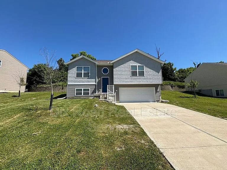 1024 Golfview Dr — Photo 3