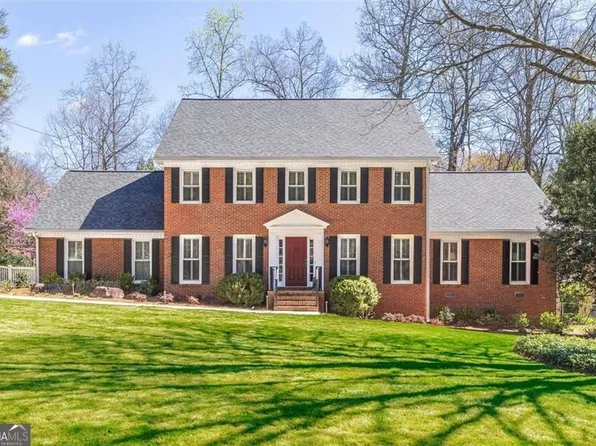 4890 Forestglade Ct, Stone Mountain, GA 30087