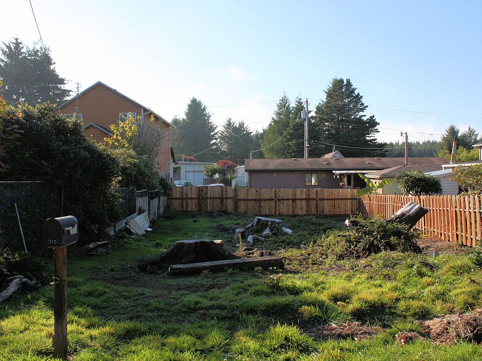 2nd image of 711 SE Quay Ave