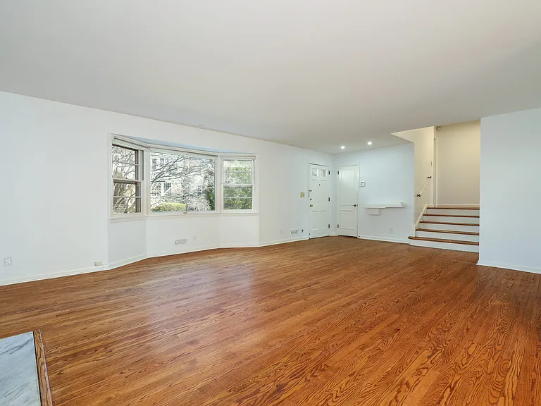 65 Lincoln Rd — Photo 5