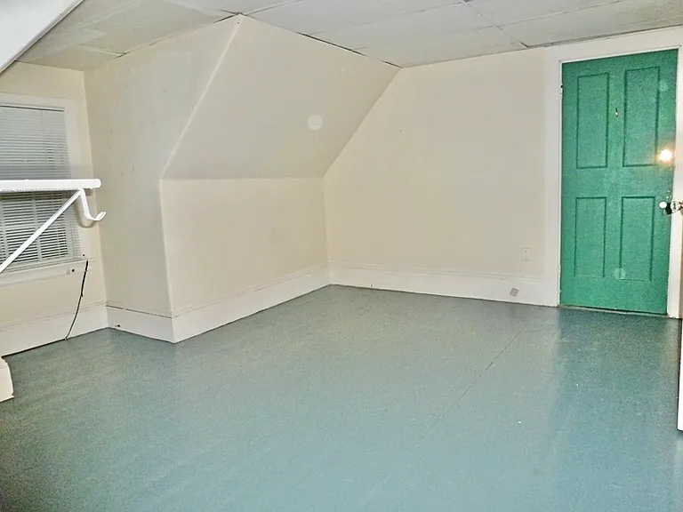 16 Braemore Rd #5 — Photo 2