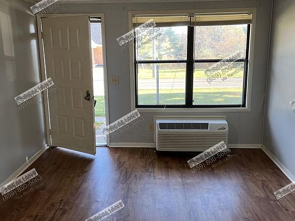 3rd image of 102 Amhurst Dr