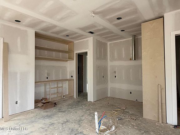 3rd image of 187 Bronson Bnd