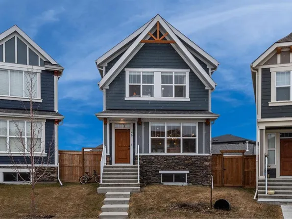 146 NE Magnolia Sq SE, Calgary, AB T3M 2W5
