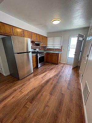 1st image of 95 Scranton Ave #1R